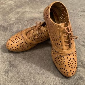 Brown Leather Lady Bug Lace Up Shoes Size 8